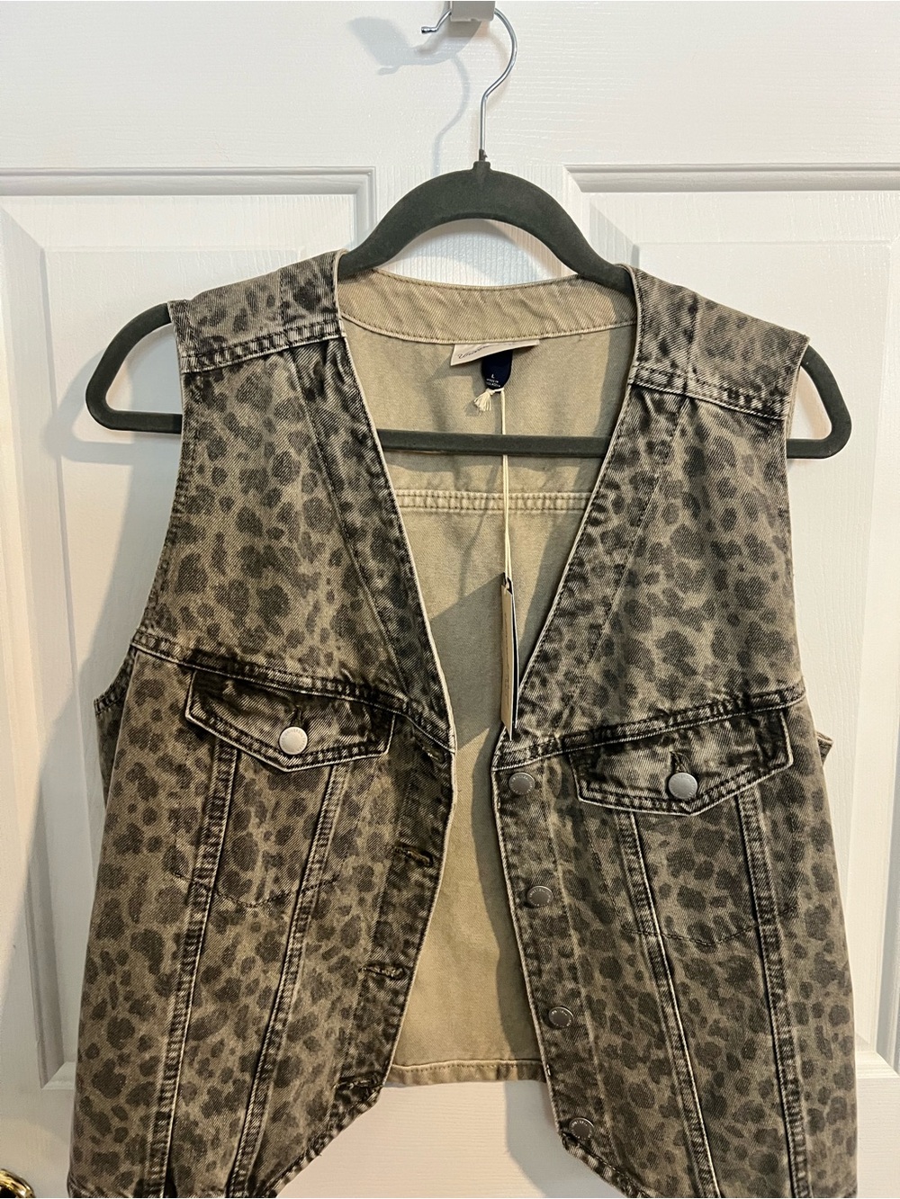 Universal Thread Large Vest Animal Printed - Picture 9 of 10